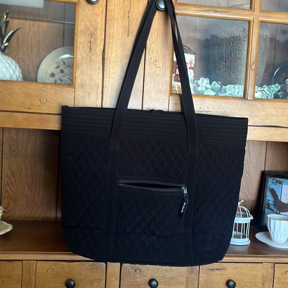 Black quilted Vera Bradley tote, silver toggle, excellent condition no tags, - Picture 7 of 13